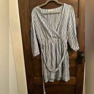 Le Lis Lightweight Dress